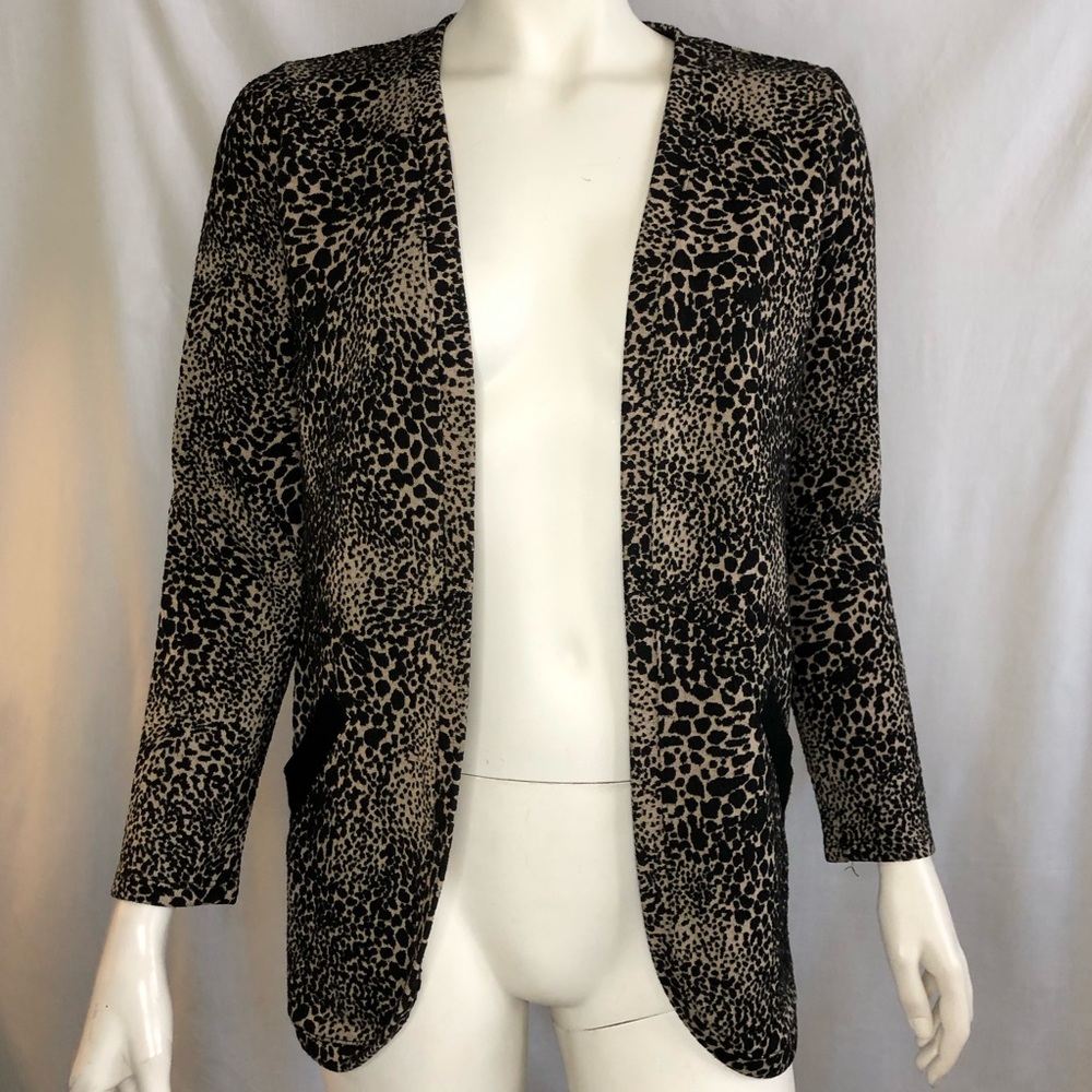 Dynamite woman’s open leopard print cardigan size small